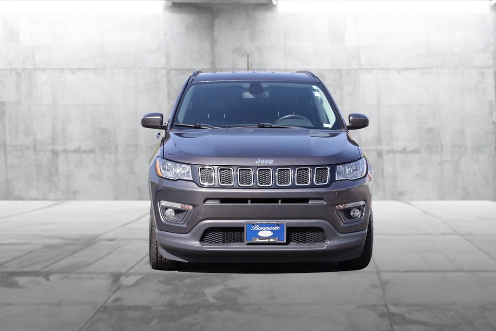 Jeep Compass Vehicle Image 04
