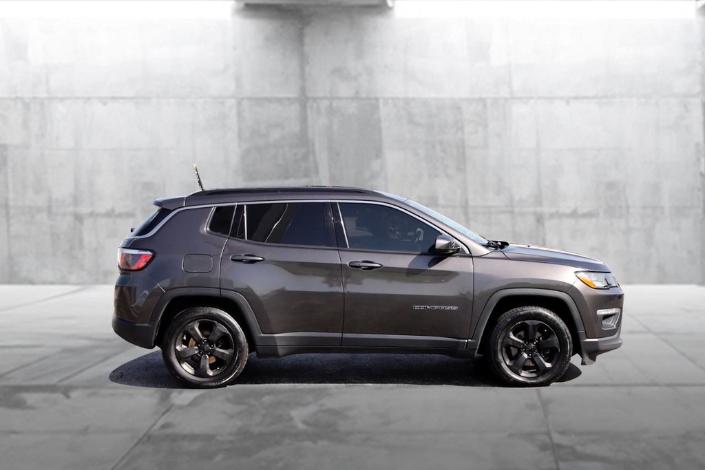 Jeep Compass Vehicle Image 05