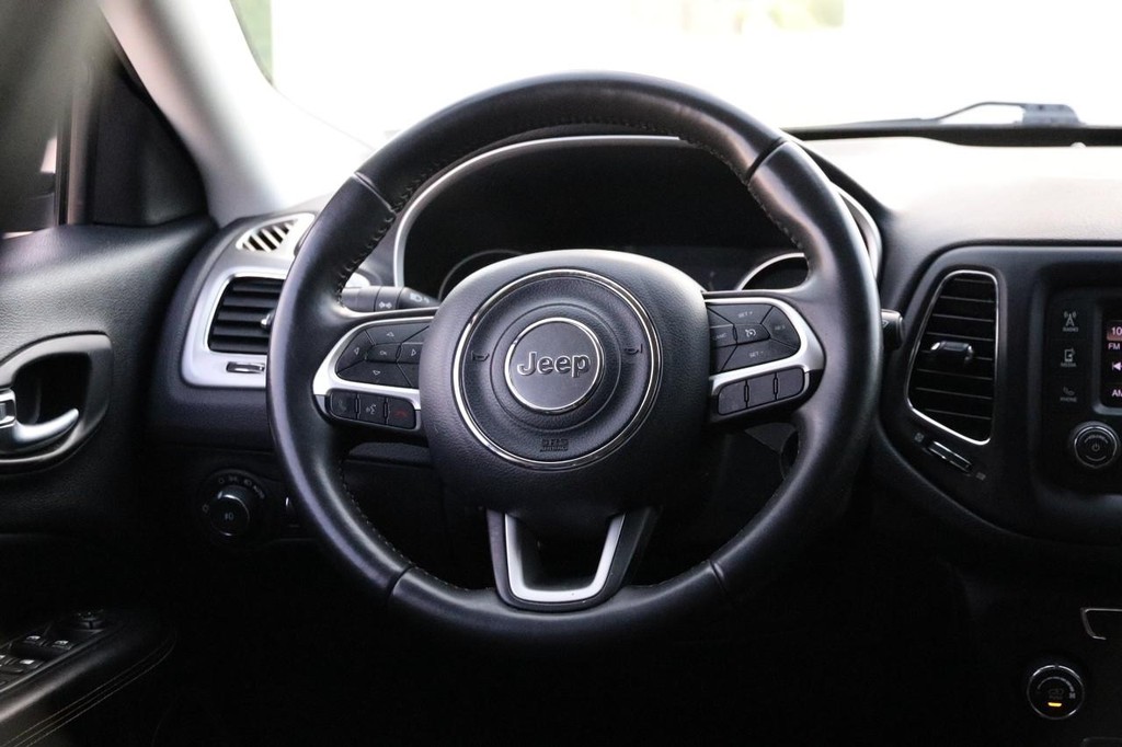 Jeep Compass Vehicle Image 22