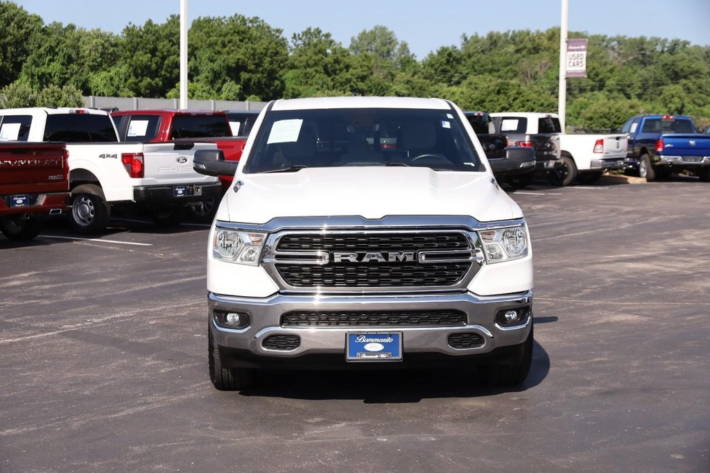 Ram 1500 Vehicle Full-screen Gallery Image 4