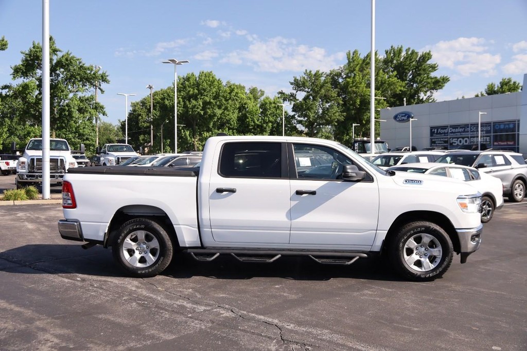 Ram 1500 Vehicle Full-screen Gallery Image 5
