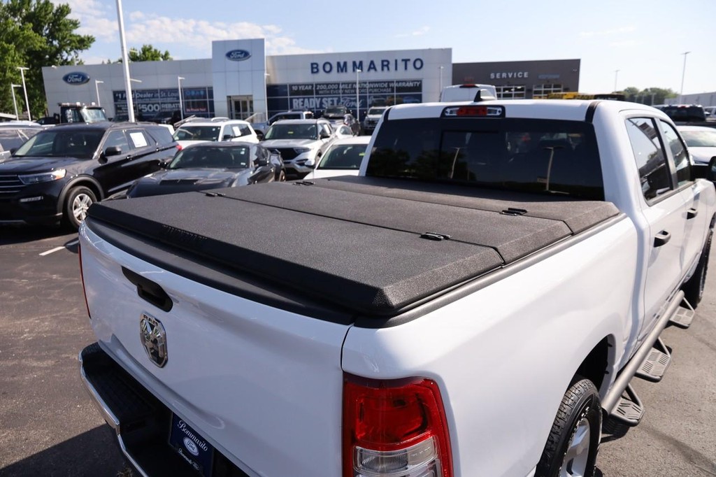 Ram 1500 Vehicle Full-screen Gallery Image 7