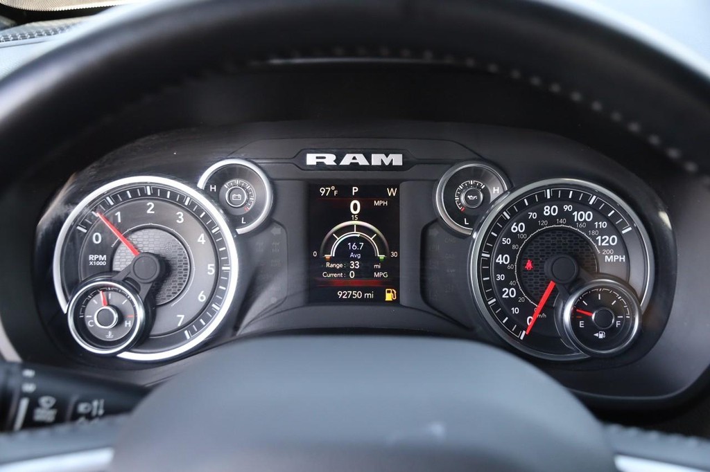 Ram 1500 Vehicle Full-screen Gallery Image 13