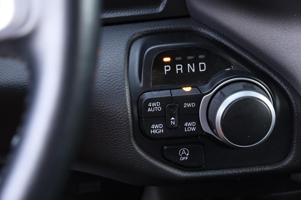 Ram 1500 Vehicle Full-screen Gallery Image 15