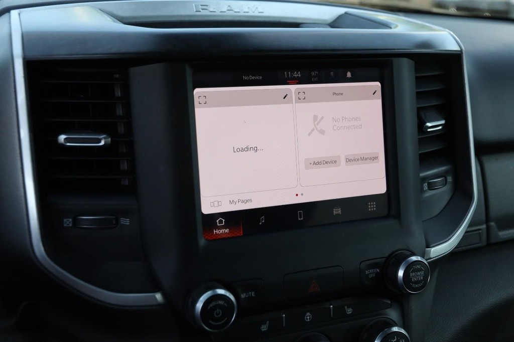 Ram 1500 Vehicle Full-screen Gallery Image 17