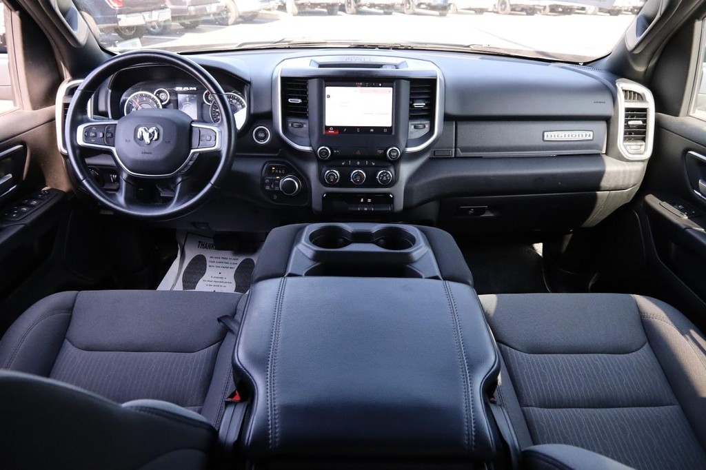 Ram 1500 Vehicle Full-screen Gallery Image 22