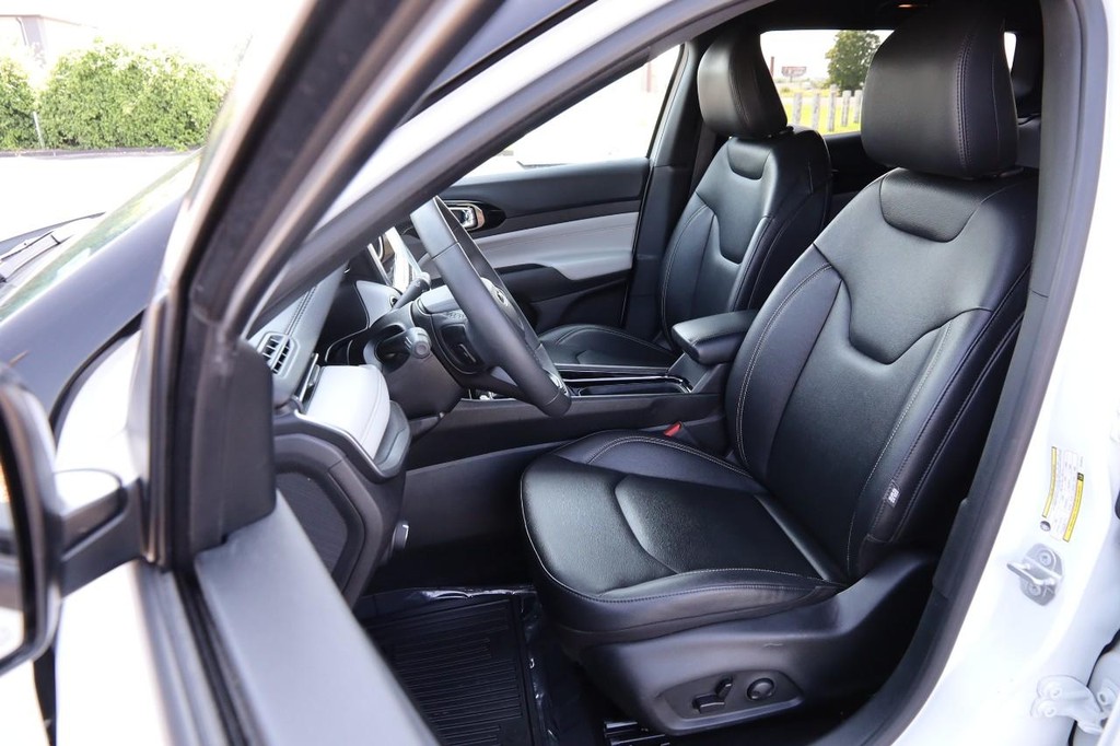 Jeep Compass Vehicle Image 08