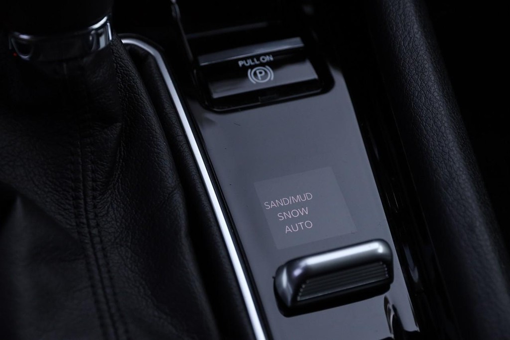 Jeep Compass Vehicle Image 18