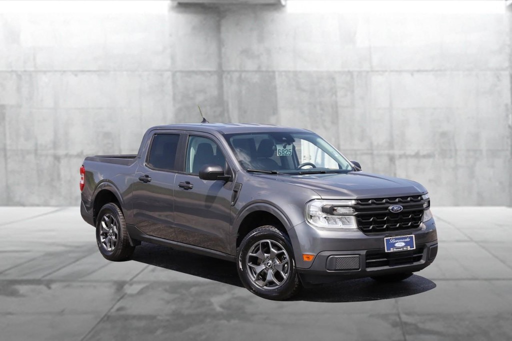Ford Maverick Vehicle Image 02
