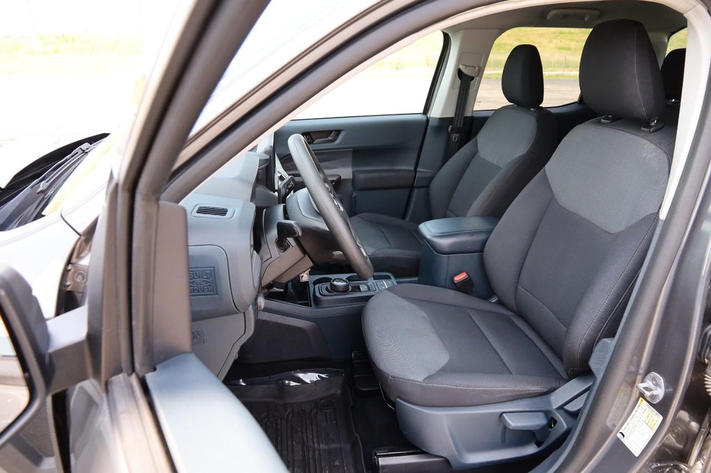 Ford Maverick Vehicle Image 08