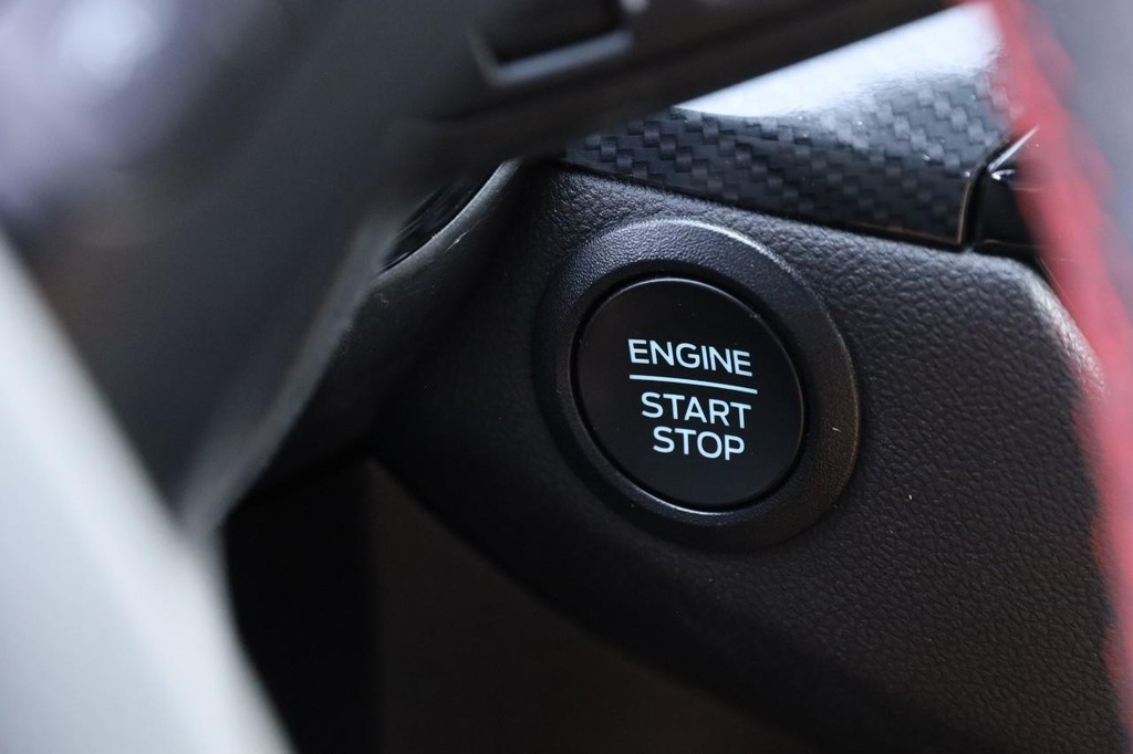 Ford Escape Vehicle Full-screen Gallery Image 15