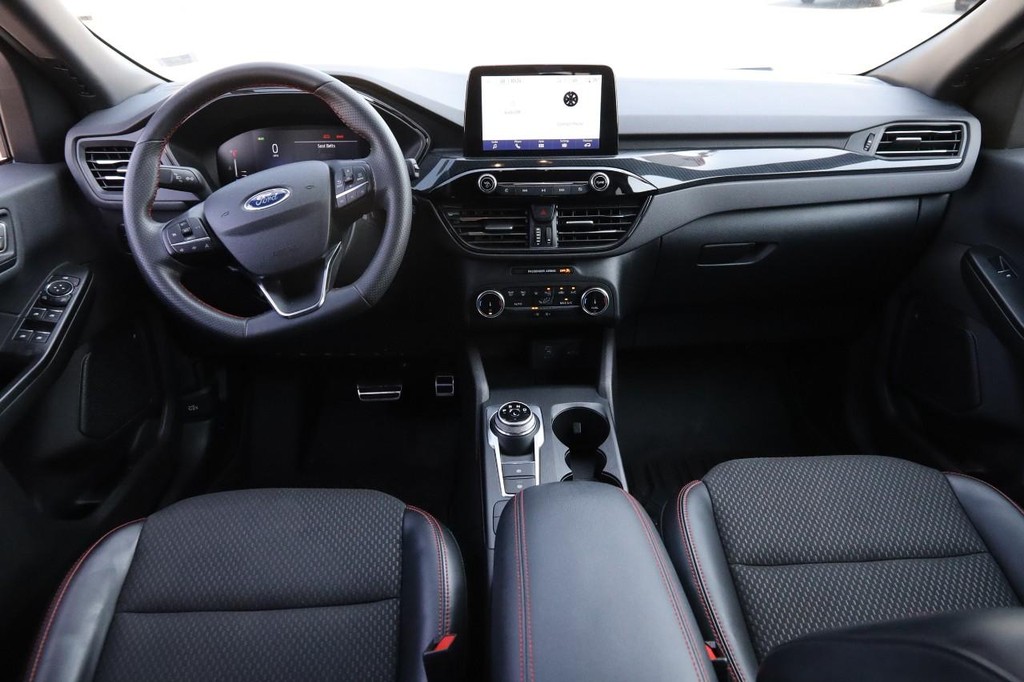 Ford Escape Vehicle Full-screen Gallery Image 22