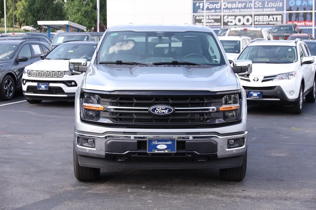 Ford F-150 Vehicle Full-screen Gallery Image 4