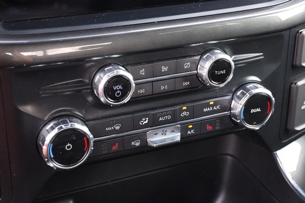 Ford F-150 Vehicle Full-screen Gallery Image 19
