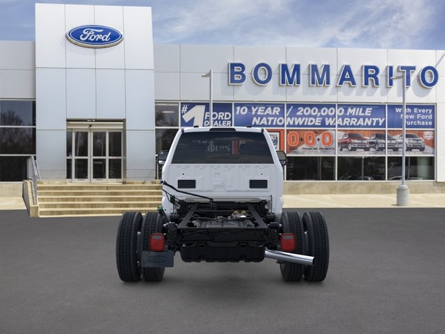 Ford Super Duty F-550 DRW Vehicle Image 05