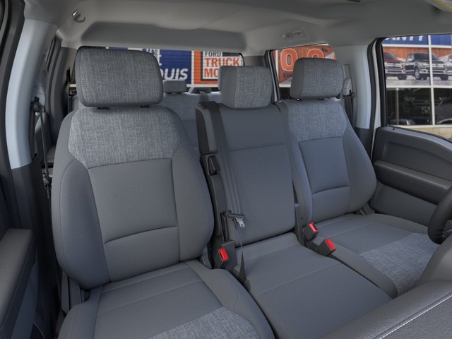 Ford Super Duty F-550 DRW Vehicle Image 10
