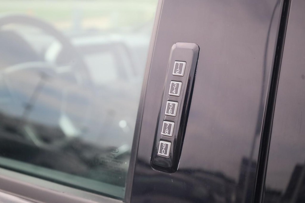 Ford F-150 Vehicle Image 11