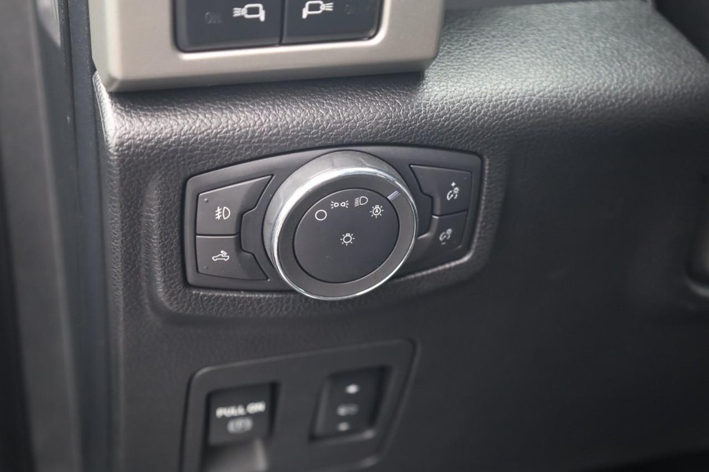 Ford F-150 Vehicle Image 14