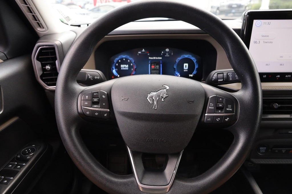 Ford Bronco Sport Vehicle Full-screen Gallery Image 10