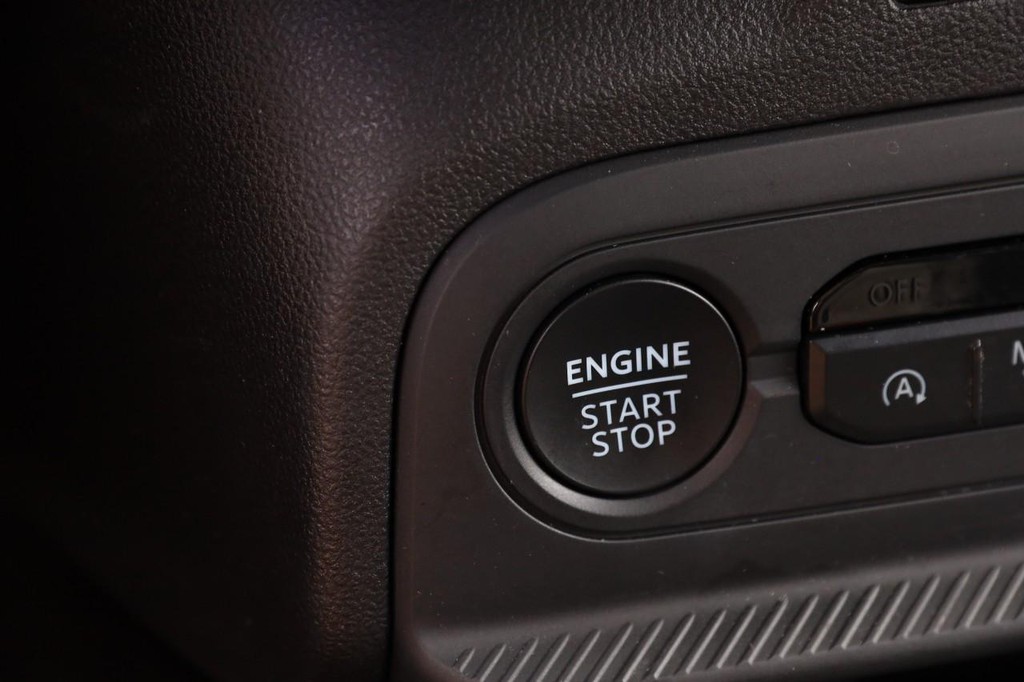Ford Bronco Sport Vehicle Full-screen Gallery Image 14