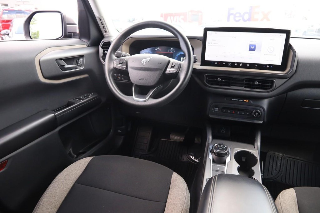 Ford Bronco Sport Vehicle Full-screen Gallery Image 21