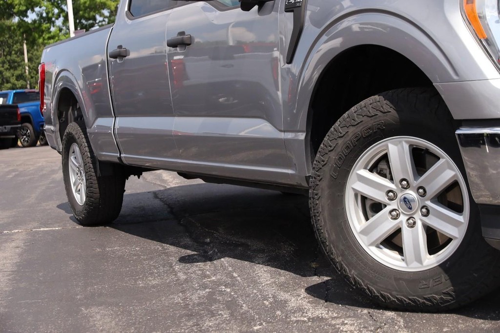 Ford F-150 Vehicle Full-screen Gallery Image 3