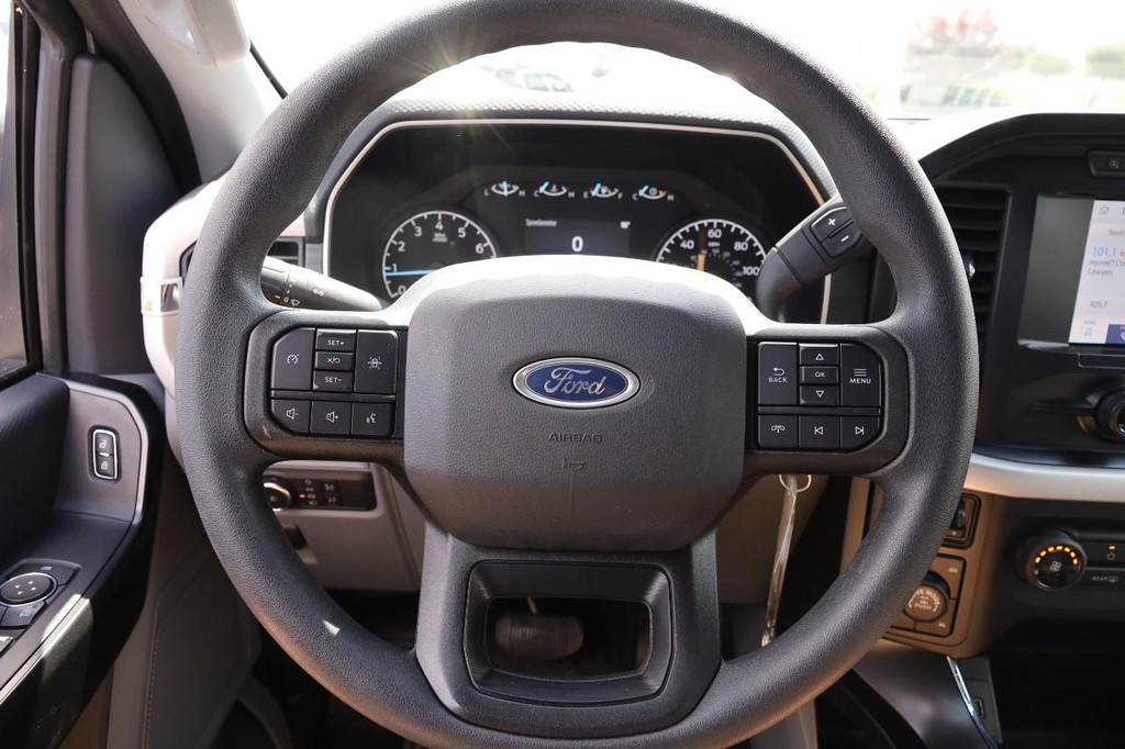 Ford F-150 Vehicle Full-screen Gallery Image 10