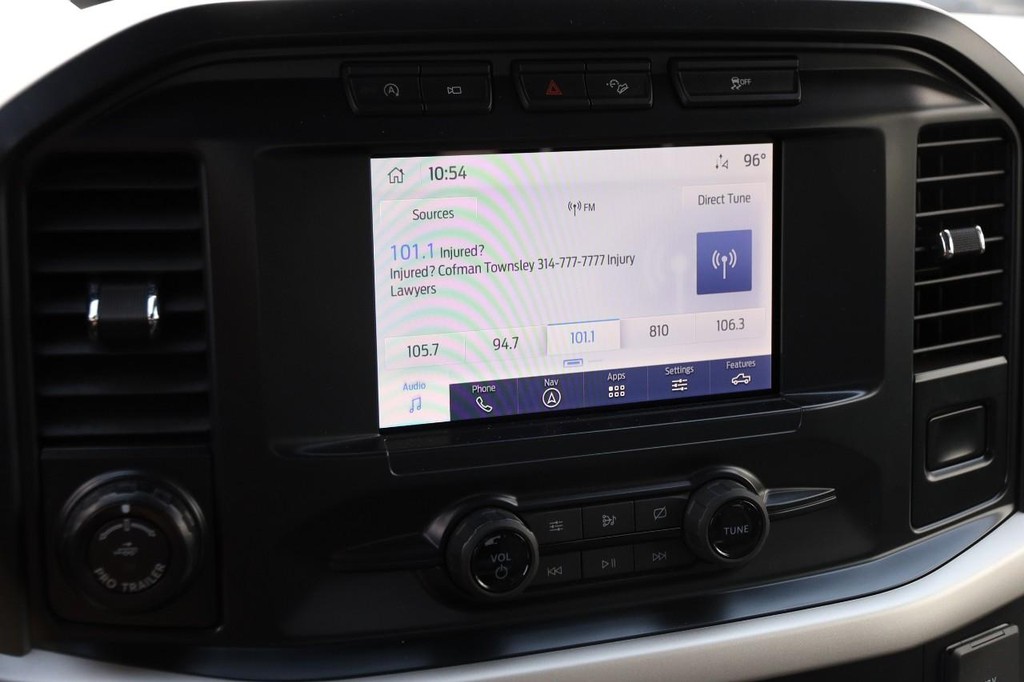 Ford F-150 Vehicle Full-screen Gallery Image 17