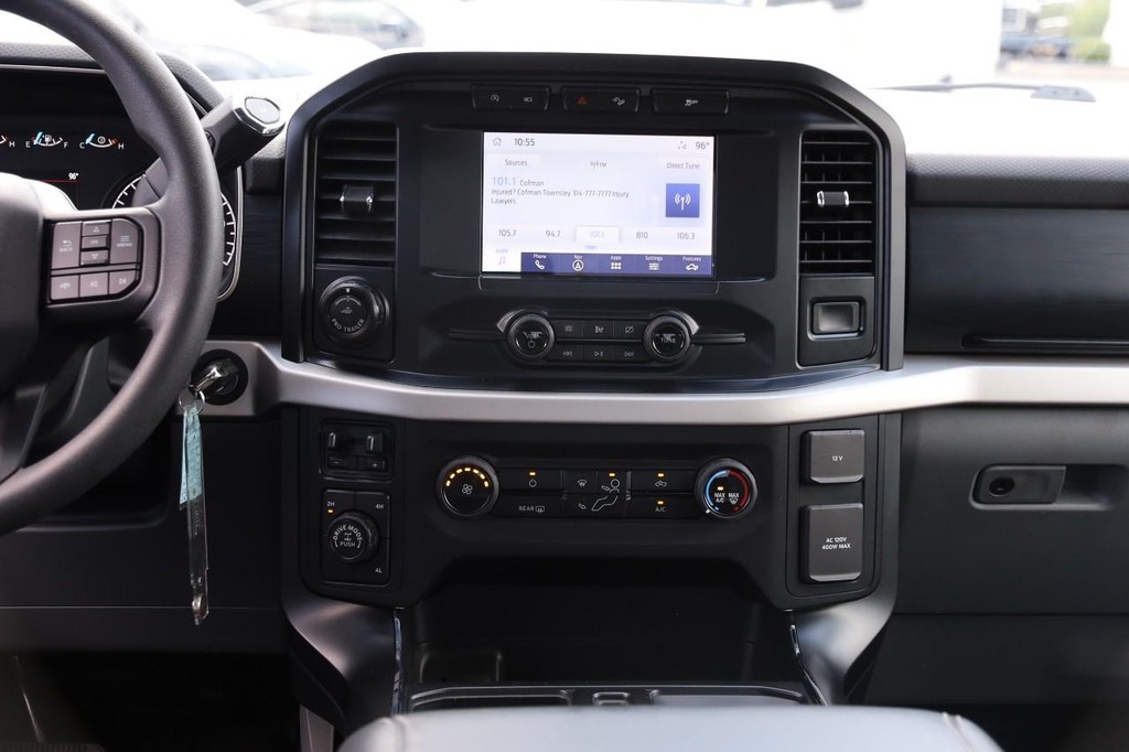 Ford F-150 Vehicle Full-screen Gallery Image 26