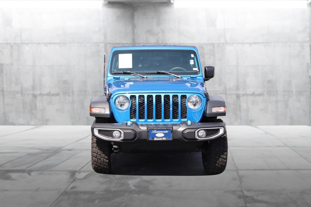 Jeep Gladiator Vehicle Image 04