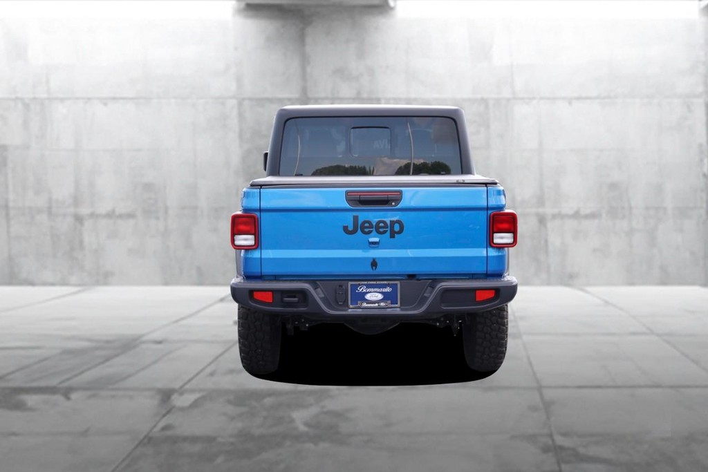 Jeep Gladiator Vehicle Image 06