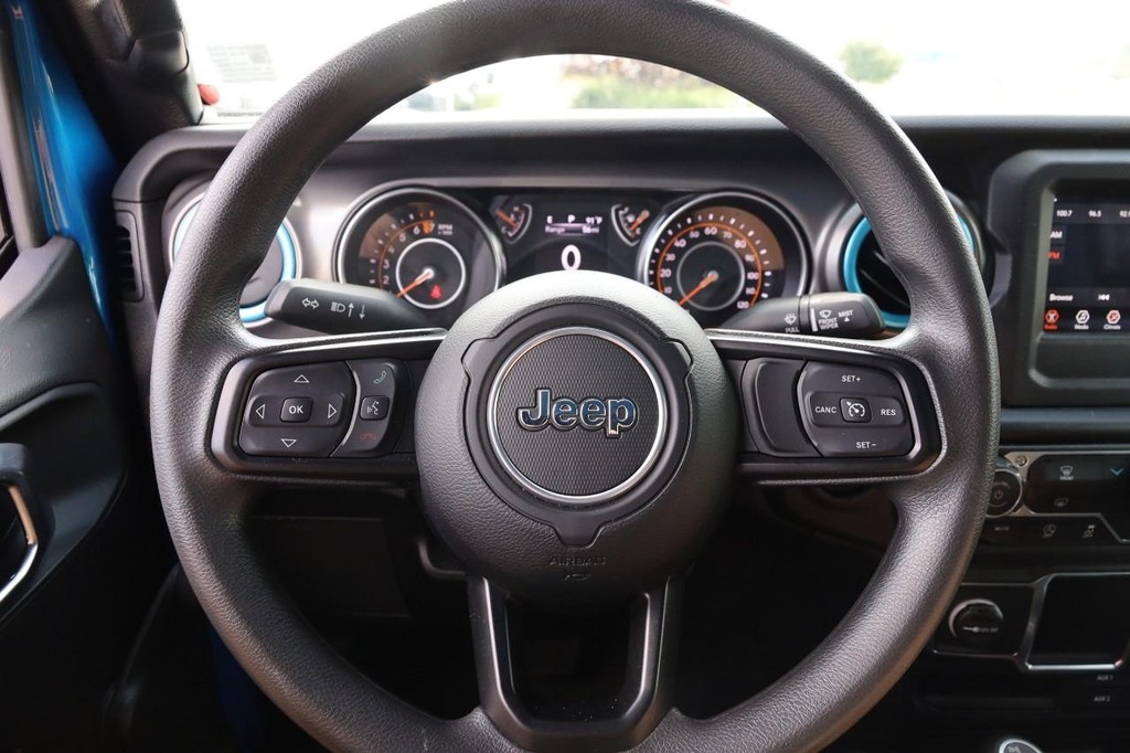 Jeep Gladiator Vehicle Image 10