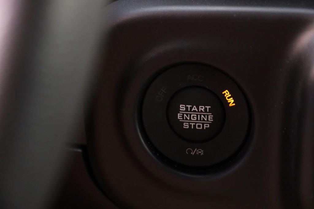 Jeep Gladiator Vehicle Image 14