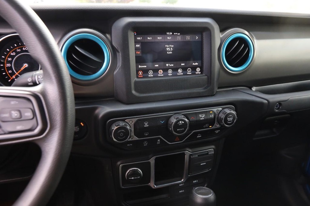 Jeep Gladiator Vehicle Image 15