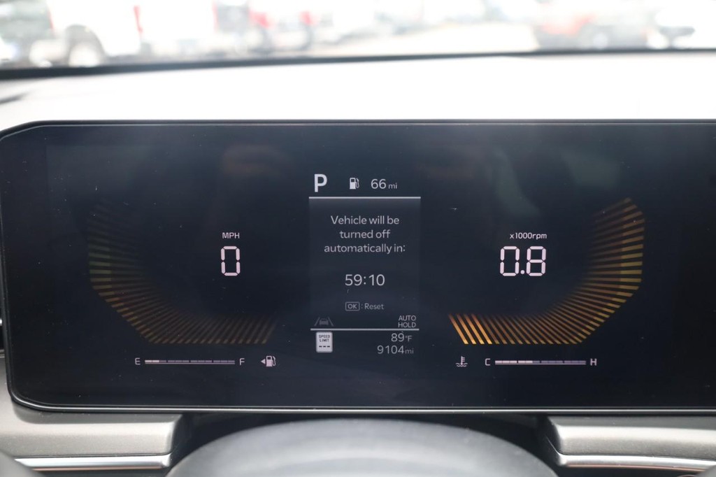 Kia K5 Vehicle Full-screen Gallery Image 12