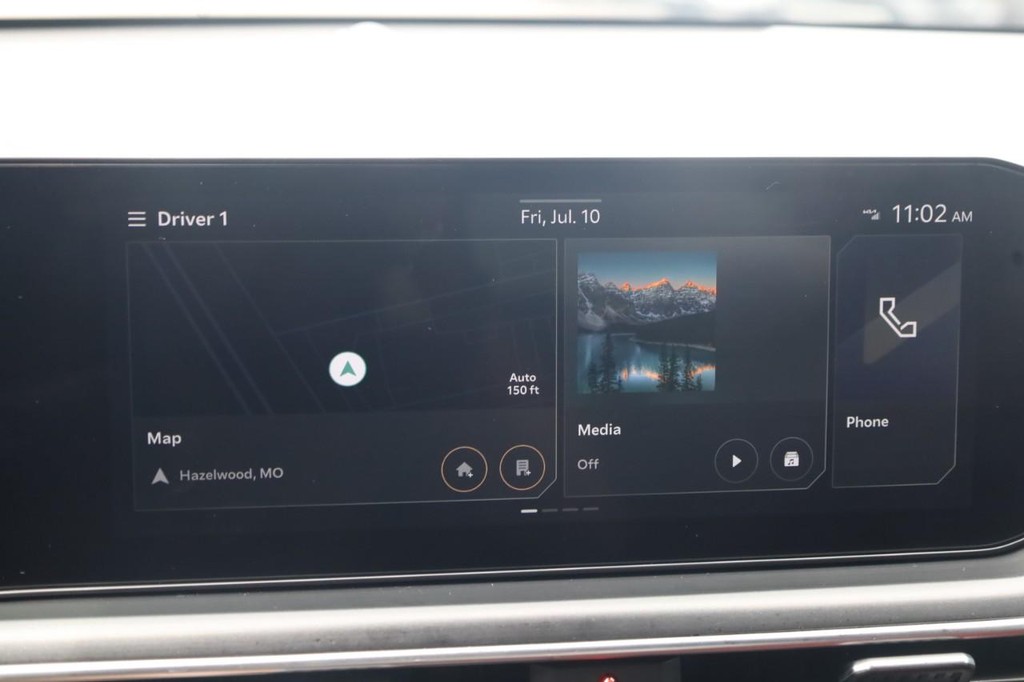 Kia K5 Vehicle Full-screen Gallery Image 13