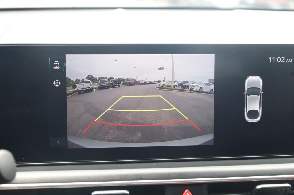Kia K5 Vehicle Full-screen Gallery Image 14