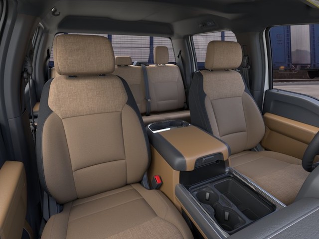 Ford Super Duty F-350 DRW Vehicle Full-screen Gallery Image 10