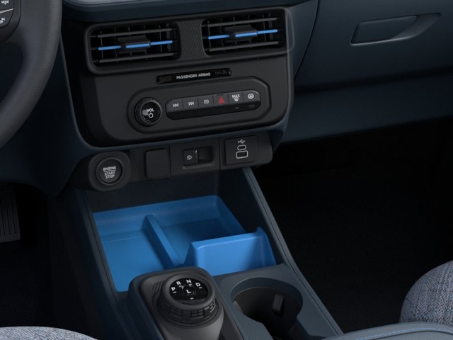 Ford Maverick Vehicle Image 16