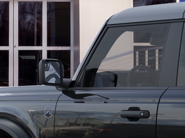 Ford Bronco Vehicle Full-screen Gallery Image 22