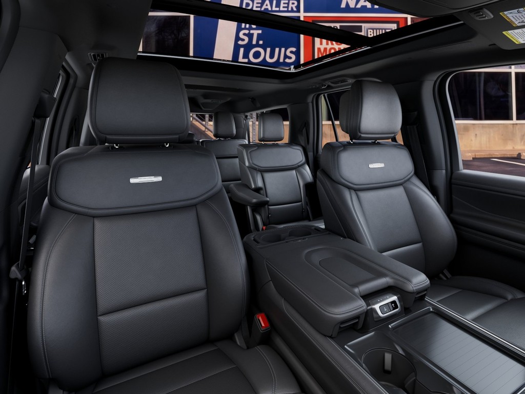 Ford Expedition Max Vehicle Image 10