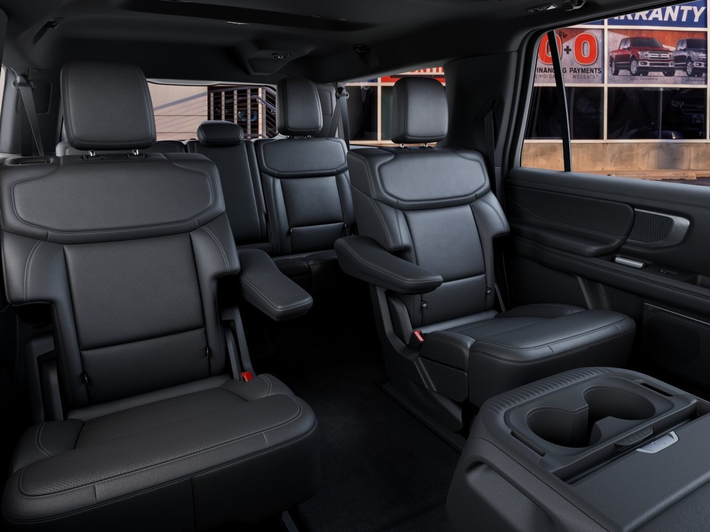 Ford Expedition Max Vehicle Image 11