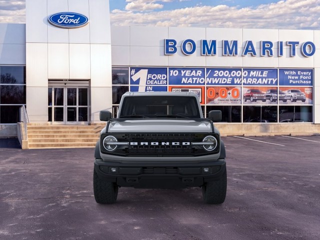 Ford Bronco Vehicle Full-screen Gallery Image 6