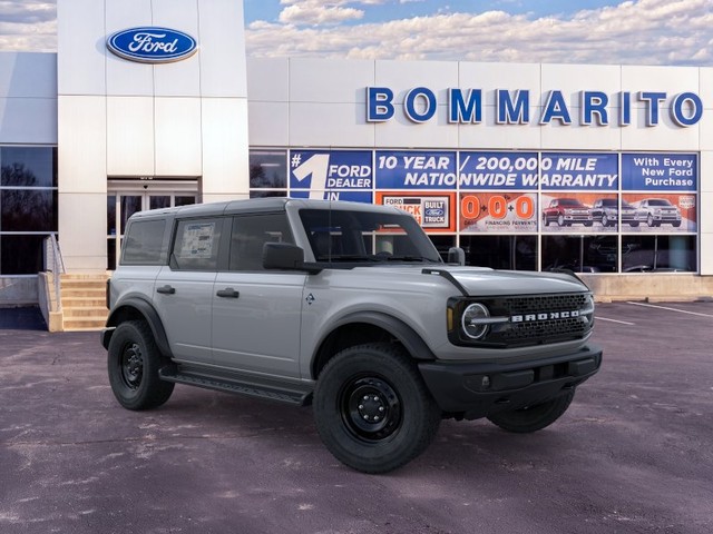 Ford Bronco Vehicle Full-screen Gallery Image 7