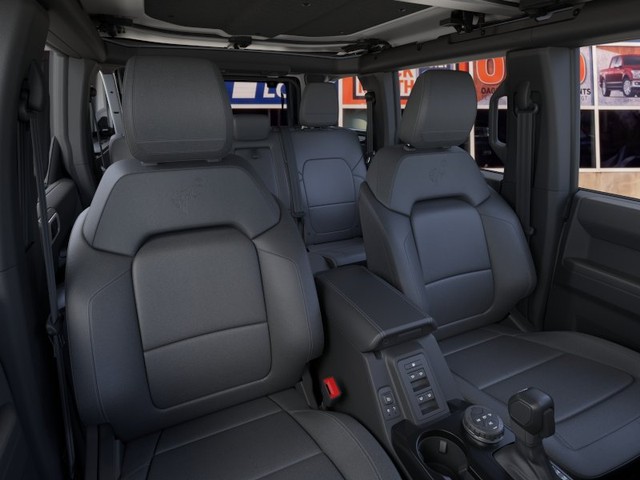 Ford Bronco Vehicle Full-screen Gallery Image 10