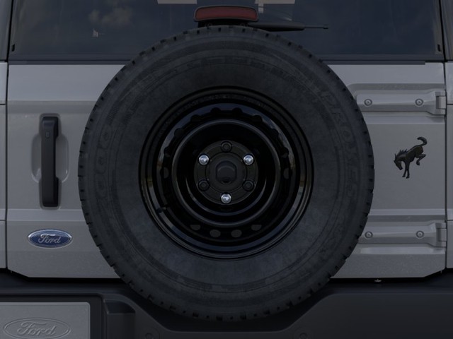 Ford Bronco Vehicle Full-screen Gallery Image 24