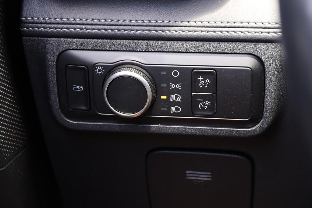 Ford Mustang Vehicle Full-screen Gallery Image 19