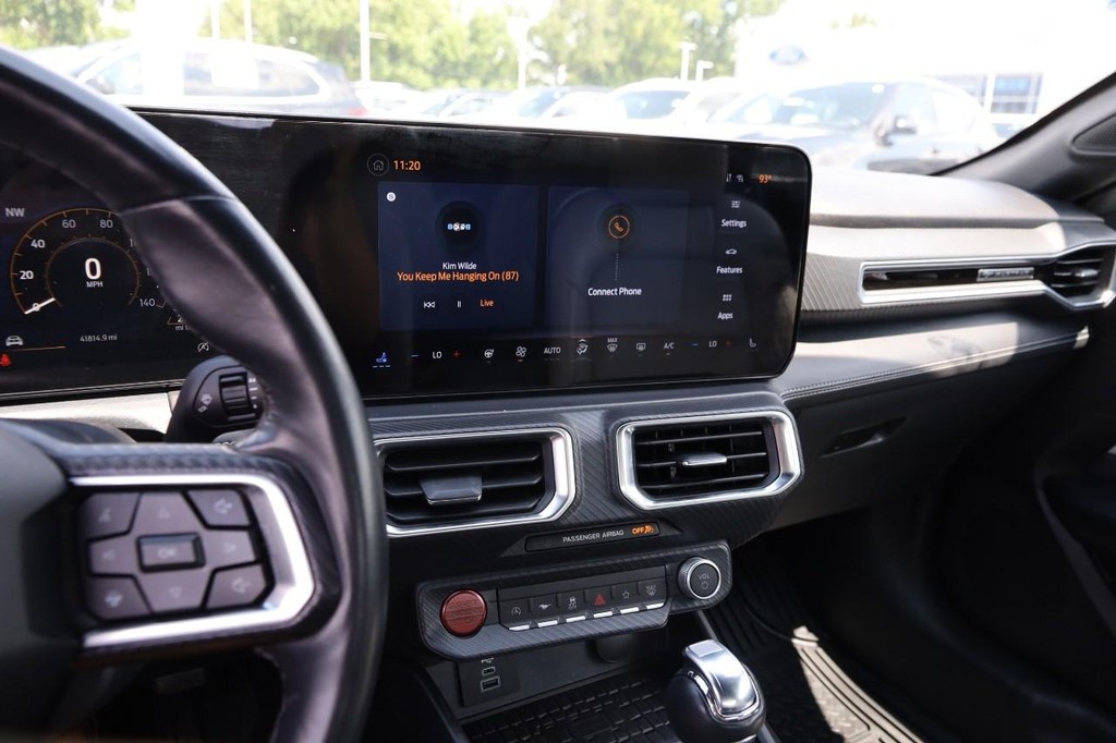 Ford Mustang Vehicle Full-screen Gallery Image 15