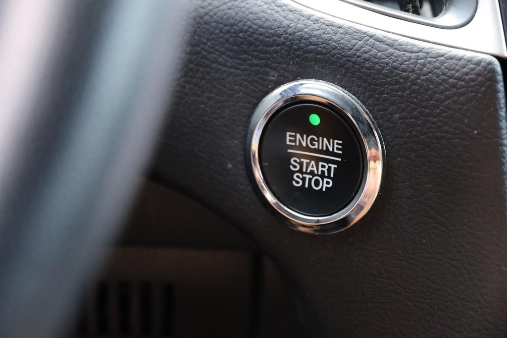Ford Edge Vehicle Full-screen Gallery Image 14
