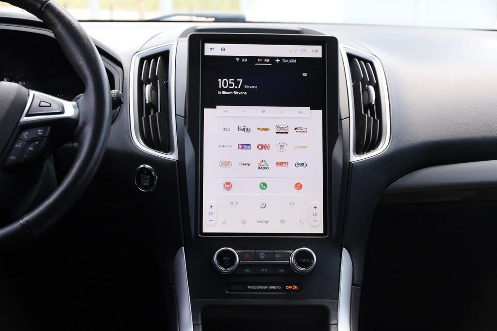 Ford Edge Vehicle Full-screen Gallery Image 26